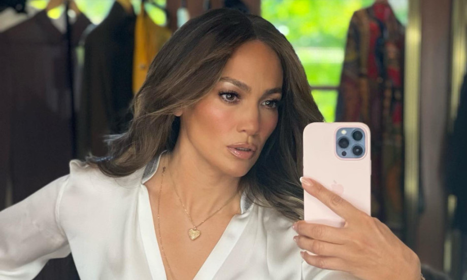 NOVI TREND U FRIZURAMA Ove šiške su najlepši način da osvežite izgled bez velike promene!