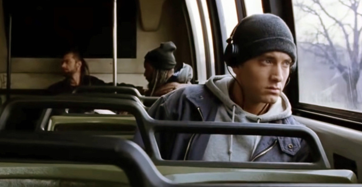 DNEVNI HOROSKOP ZA PETAK, 17. OKTOBAR Bik rešava dileme, Lav u centru pažnje, a Eminem slavi rođendan!