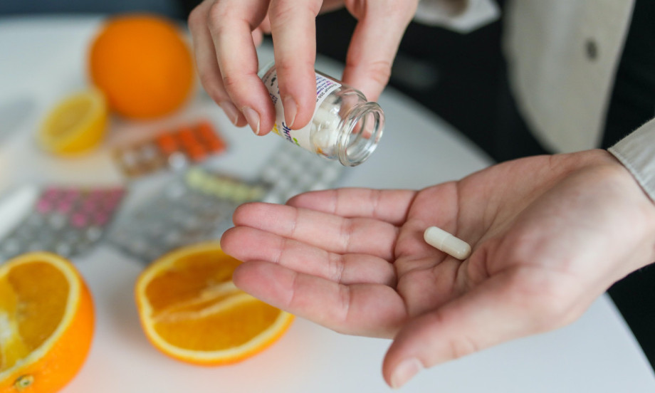 DA LI LETI ZAISTA TREBA DA PIJETE VITAMINE? Šta ima smisla piti, a šta slobodno preskočite