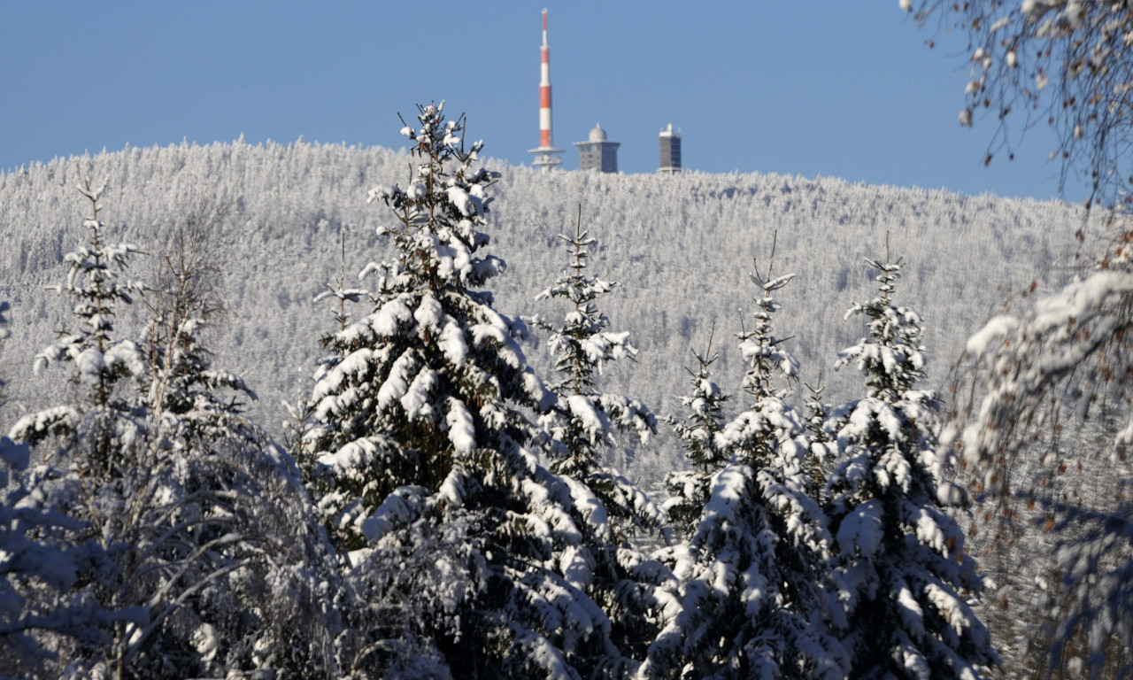 ŠTA ZNAČI KADA ZA ARANĐELOVDAN PADNU PRVE PAHULJE Ovaj običaj se ne menja!