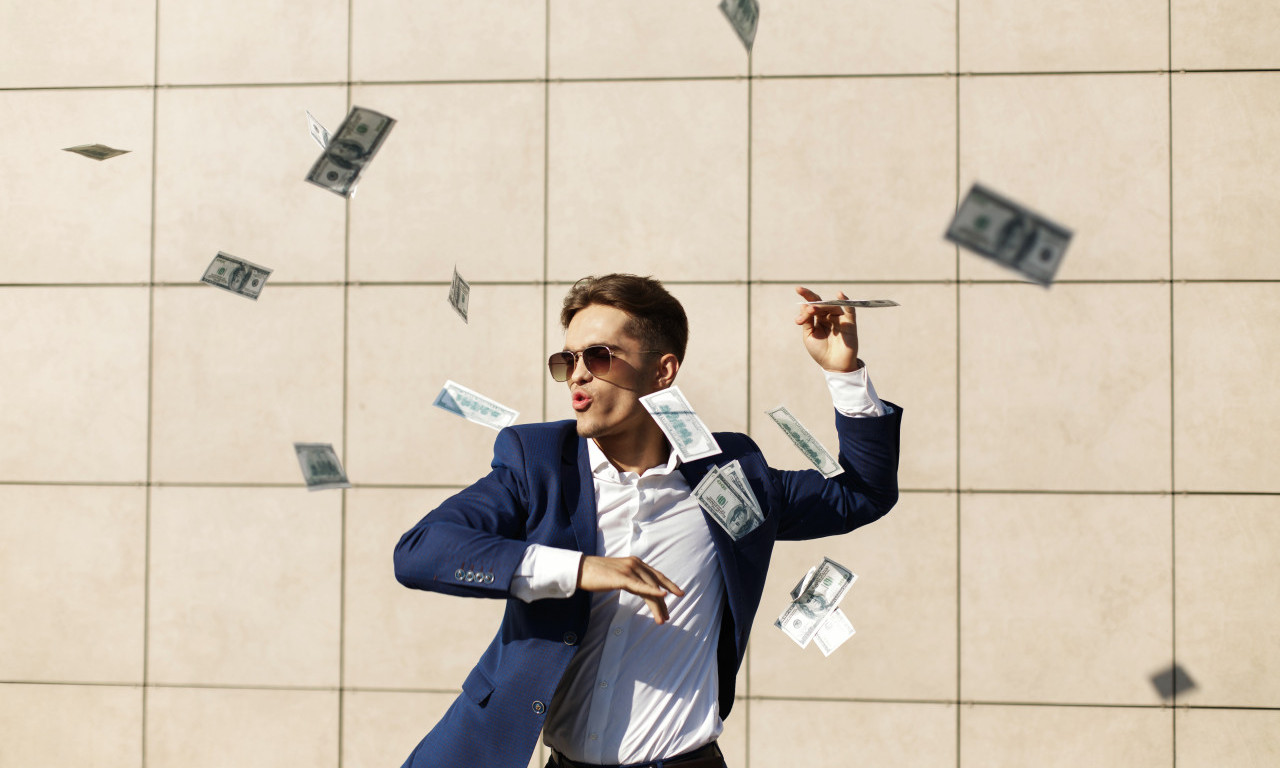 VIKEND HOROSKOP Ko se zaljubljuje, a ko do novca stiže preko noći?