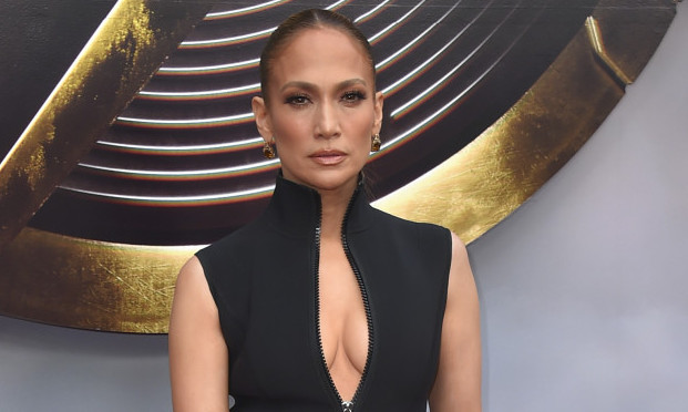 DA LI JE OVO REALNO Dženifer u teretani pokazala telo koje prkosi godinama! (FOTO)