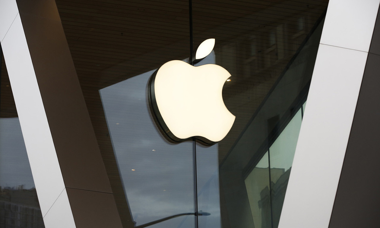 APPLE PRELOMIO Stigao prvi sklopivi iPhone, a njegova cena mnoge će ostaviti bez reči