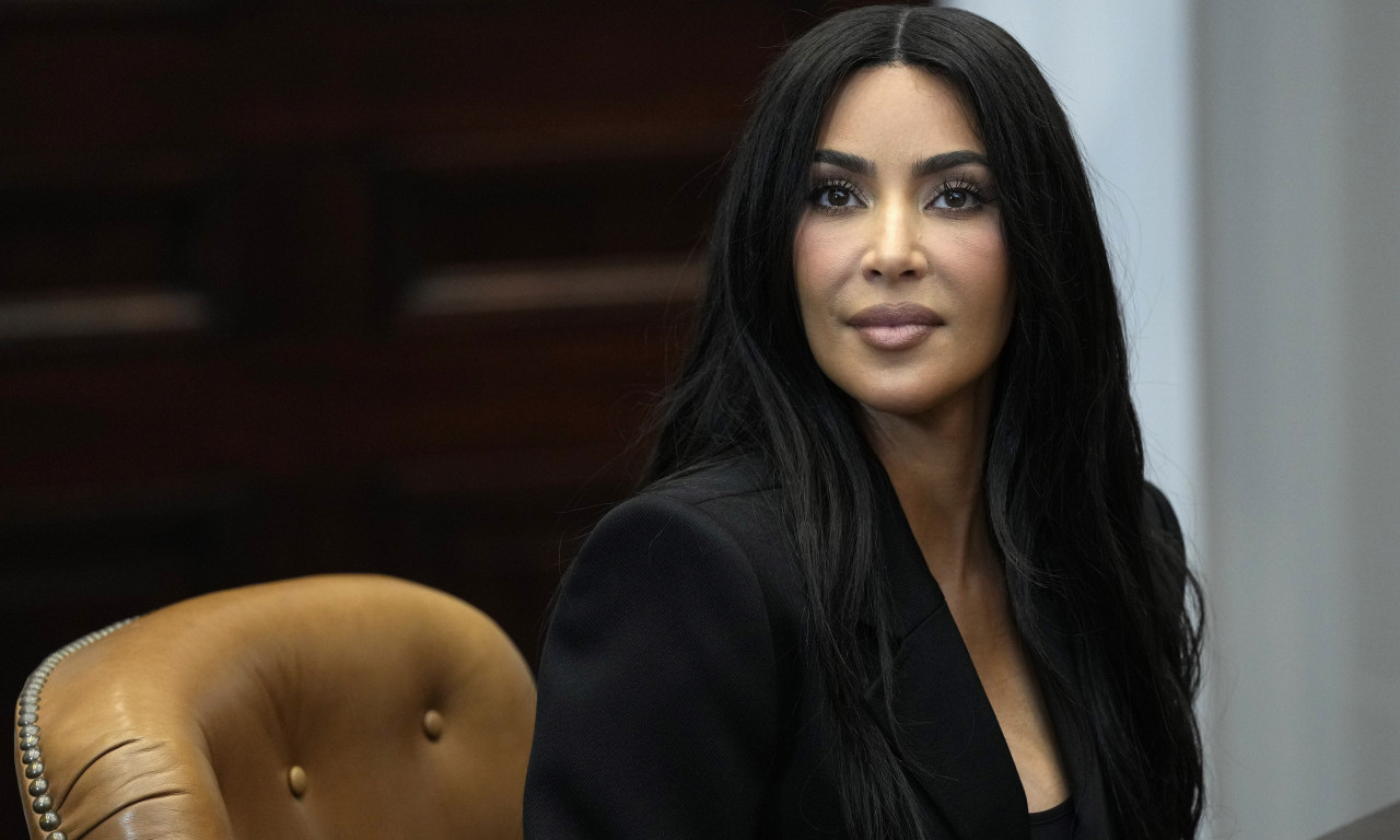UKRALI JOJ NAKIT VREDAN ŠEST MILIONA DOLARA Kim Kardašijan dobila odštetu od samo jednog evra