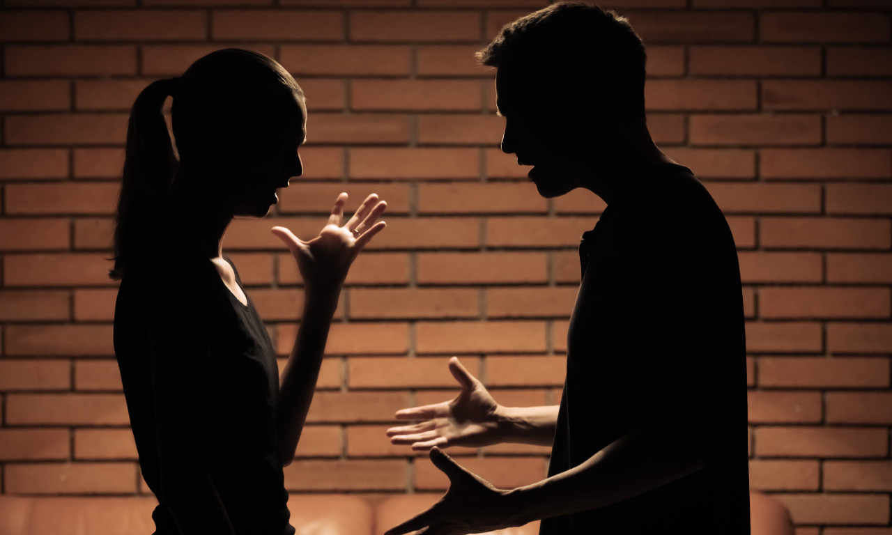 NAJTOKSIČNIJI PAROVI HOROSKOPA Znakovi koji privlače jedno drugo, ali stalno se sukobljavaju!