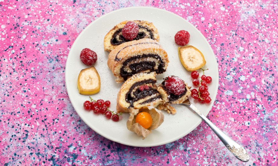 NAJMEKŠA ŠTRUDLA S MAKOM IKADA Donosimo jednostavan recept za neverovatno sočan kolač!