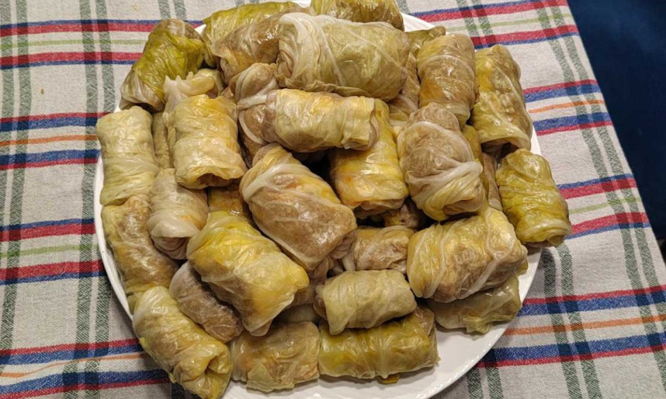 TRIKOVI ISKUSNIH DOMAĆICA Kako napraviti savršenu sarmu da se ne raspada tokom kuvanja