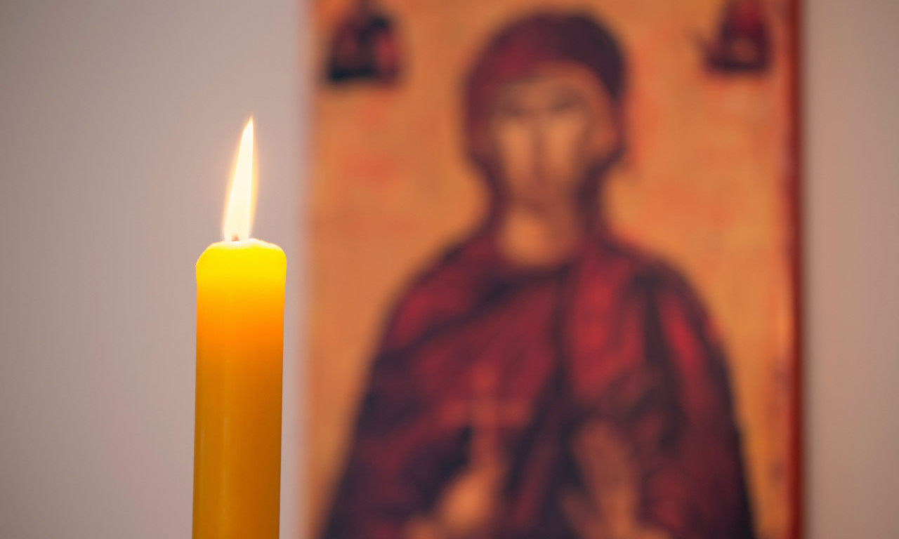 SLAVSKA SVEĆA NAKON SLAVE Kako je čuvati i ugasiti po tradiciji