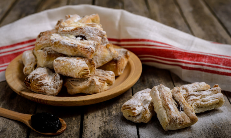 TRADICIONALNI SALČIĆI SA PEKMEZOM Kako napraviti kolače koji mirišu na detinjstvo!