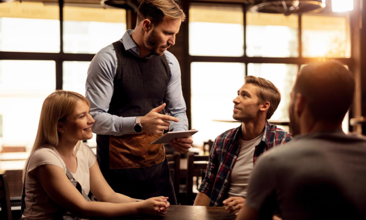 7 STVARI KOJE NIKADA NE TREBA DA KAŽETE ŠANKERU Prema rečima onih koji rade iza šanka