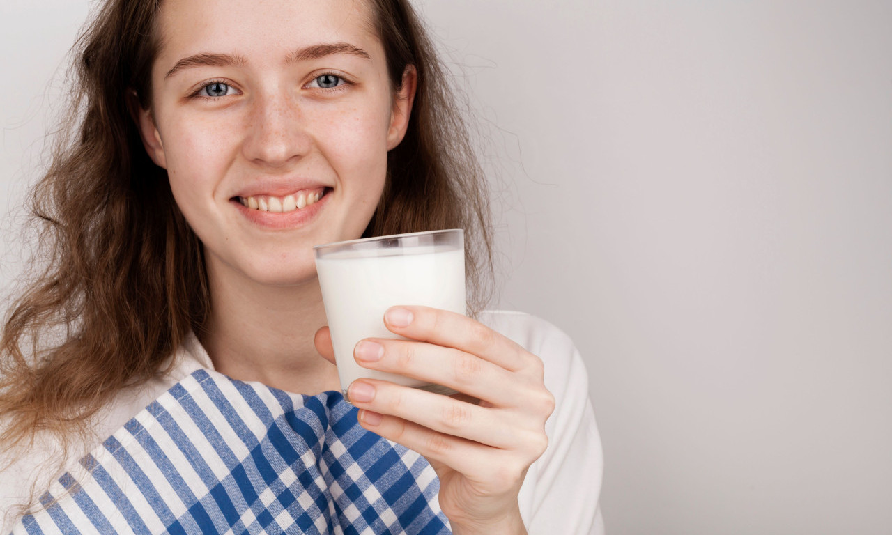 UZIMAJTE GA SVAKODNEVNO - REZULTATI NEĆE IZOSTATI Genijalan je! Vaša probava radiće kao švajcarski sat