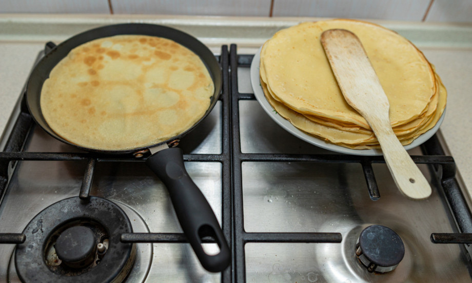 PALAČINKE KAO DA IH JE BAKA SPREMALA Samo dodajte ovaj tajni sastojak i biće mekše nego ikad!