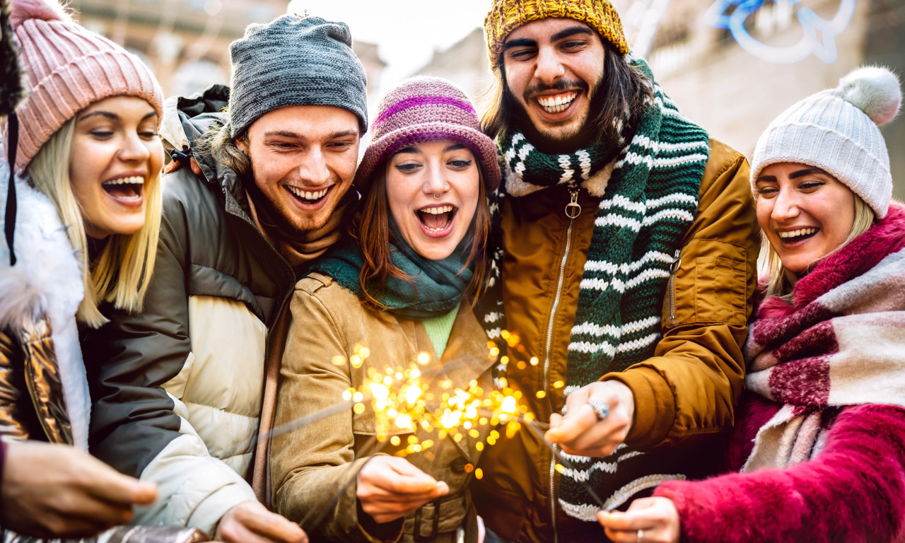 STAVITE SITNICU U DŽEP ZA DOČEK I PRIVUCITE NOVAC U 2026! U ponoć uradite jednu stvar i otvorite vrata izobilju