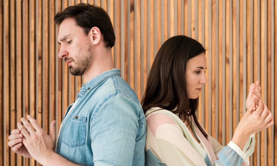 ZVEZDE SVIRAJU FAJRONT Evo koje horoskopske znake čekaju raskidi u 2026.