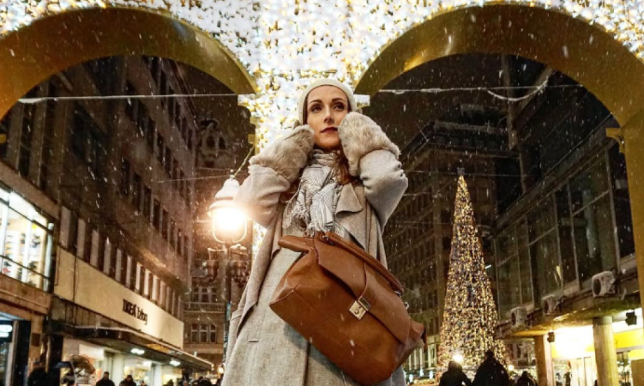 NE MORATE DA BUDETE BOLJA VERZIJA SEBE Dovoljno je da budete svoji!