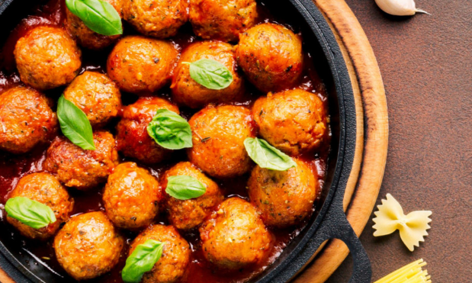 DODAJTE OVAJ SASTOJAK I ĆUFTE VAM SE NEĆE RASPADATI Evo šta drži mleveno meso čvrstim i sočnim!