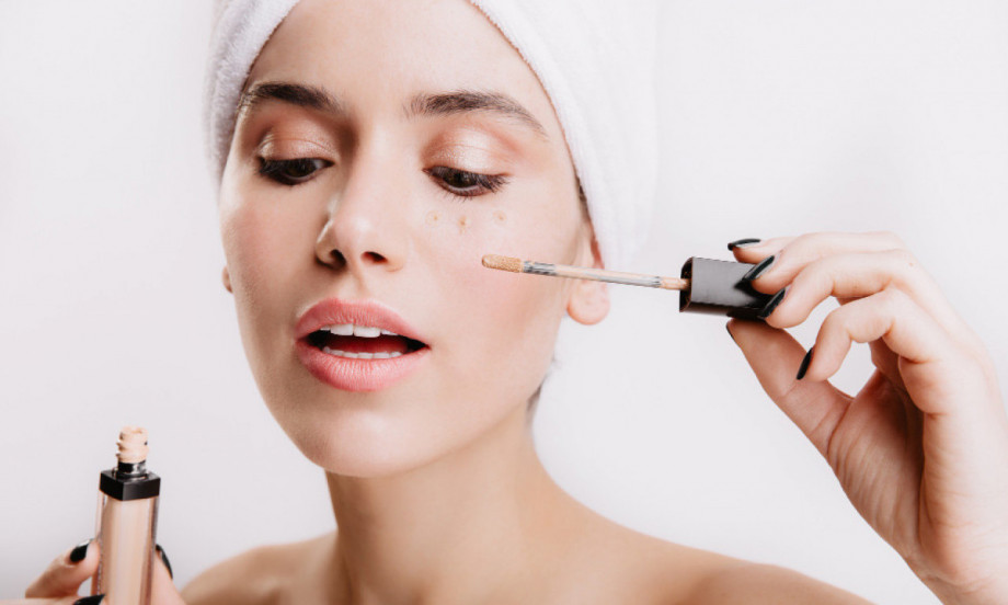 ZAŠTO SVI PRIČAJU O LUKSUZNIM PUDERIMA Evo koji puderi najbolje štite kožu od suvoće!