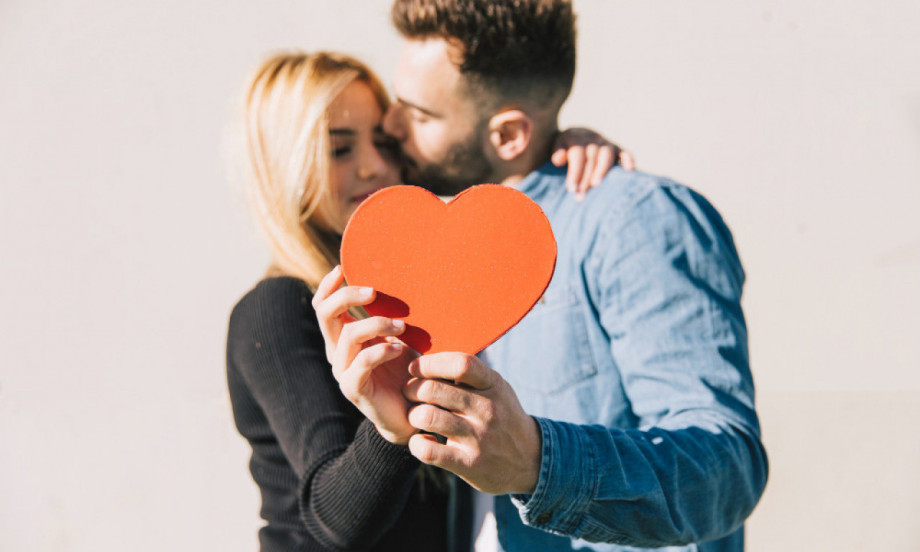 ROĐENI ROMANTIČARI I LJUBAVNI SKEPTICI Ko veruje u večnu ljubav, a ko misli da je to samo bajka