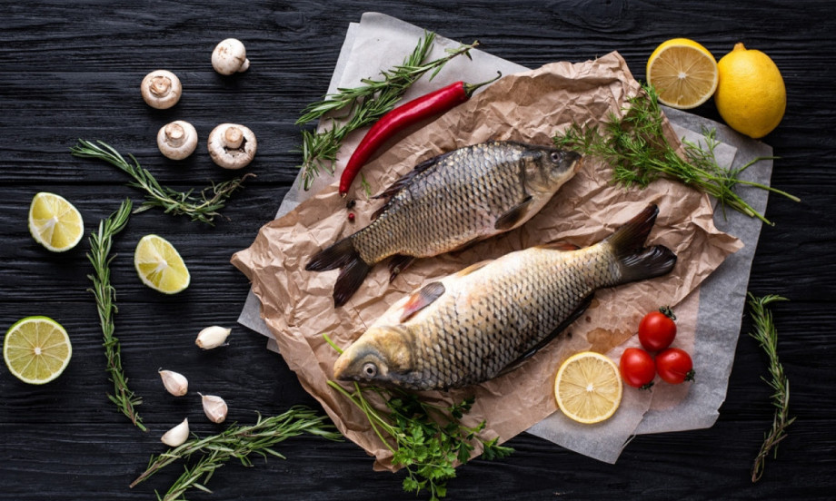 /data/images/2025-02-28/127872_shutterstock-2089100047_kf.jpg PRIPREMITE RIBU NA VREME Od pečenog šarana do dimljene pastrmke – evo kako je sve možete spremiti za slavski sto