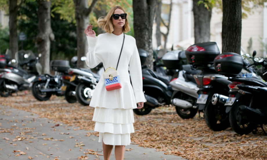 VUNENA SUKNJA JE APSOLUTNI HIT JESENI 2025: Kako da je nosite i izgledate luksuzno, toplo i moderno! (FOTO)