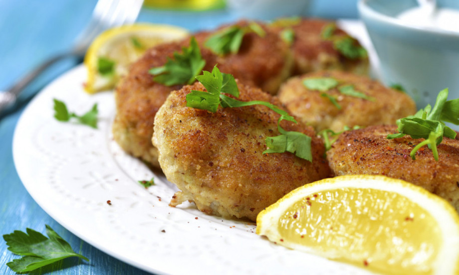 POSNA PANIRANA RIBA KOJA UVEK USPEVA Hrskava spolja, sočna iznutra, kao duša!