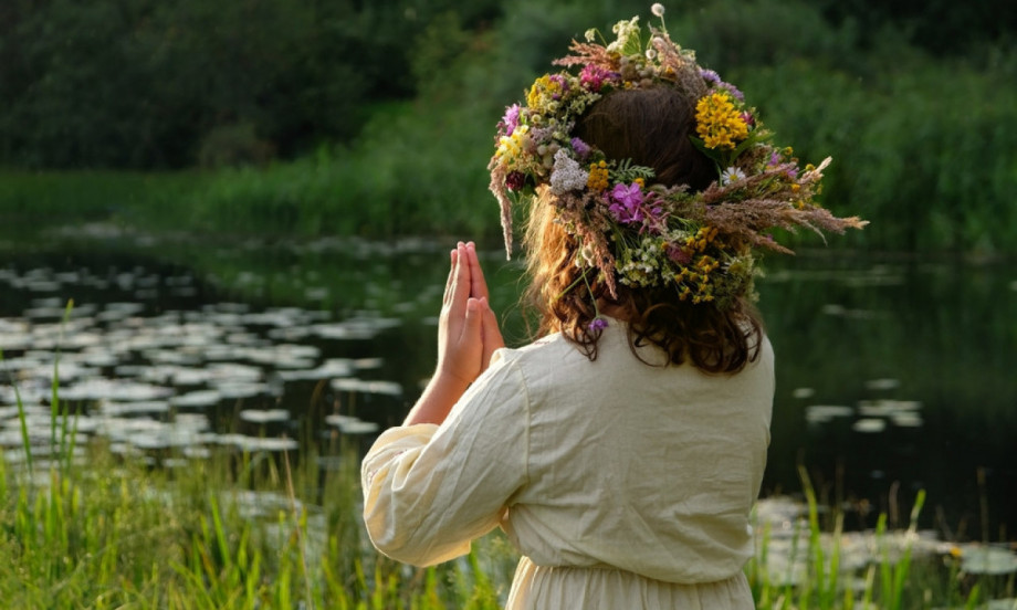 DEVOJKE, DANAS POSEBNA PAŽNJA Običaji na Veliki četvrtak otkrivaju sudbinu