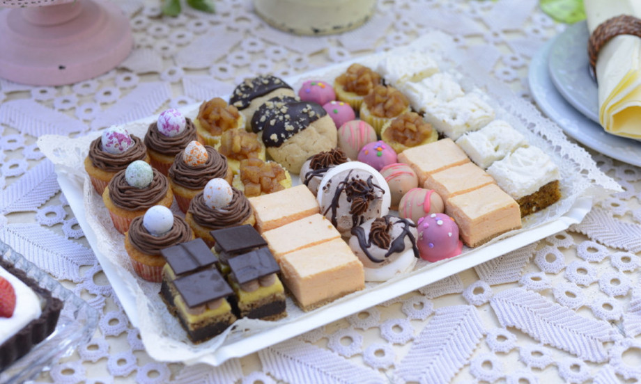 /data/images/2025-05-05/138894_shutterstock-412656391_kf.jpg SLAVSKI STO BEZ MLEKA I JAJA, A PUN UKUSA Posni kolači koji mirišu na domaćinstvo!