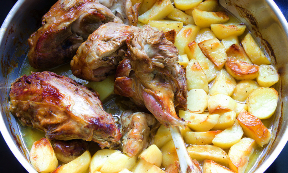 AKO PLANIRATE JAGNJETINU ZA USKRS, EVO DOBROG RECEPTA Sočno i mirisno