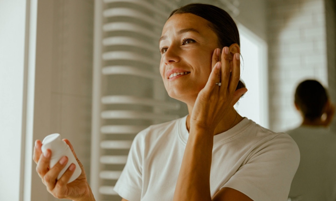 JEFTINO A ČUDOTVORNO Zašto žene masovno prelaze na čičkovo ulje?