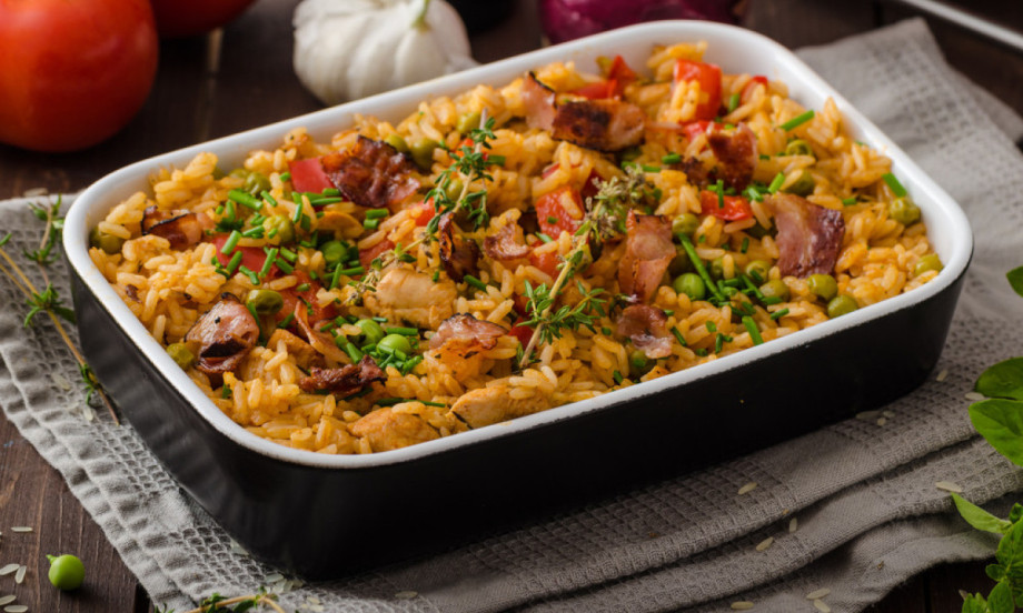 OVO JE NAJBOLJI NAČIN DA SPREMITE PRAVI SRPSKI ĐUVEČ Domaća verzija uz koju nema greške!