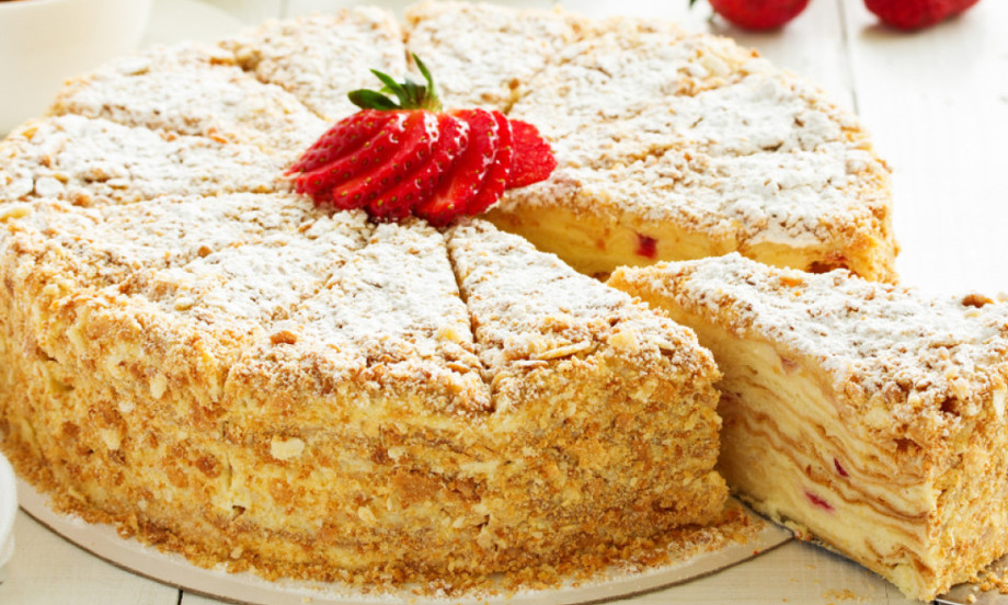 /data/images/2025-08-29/156446_shutterstock-1045527841_kf.jpg NAPOLEON TORTA Savršena poslastica za proslavu polaska u školu!