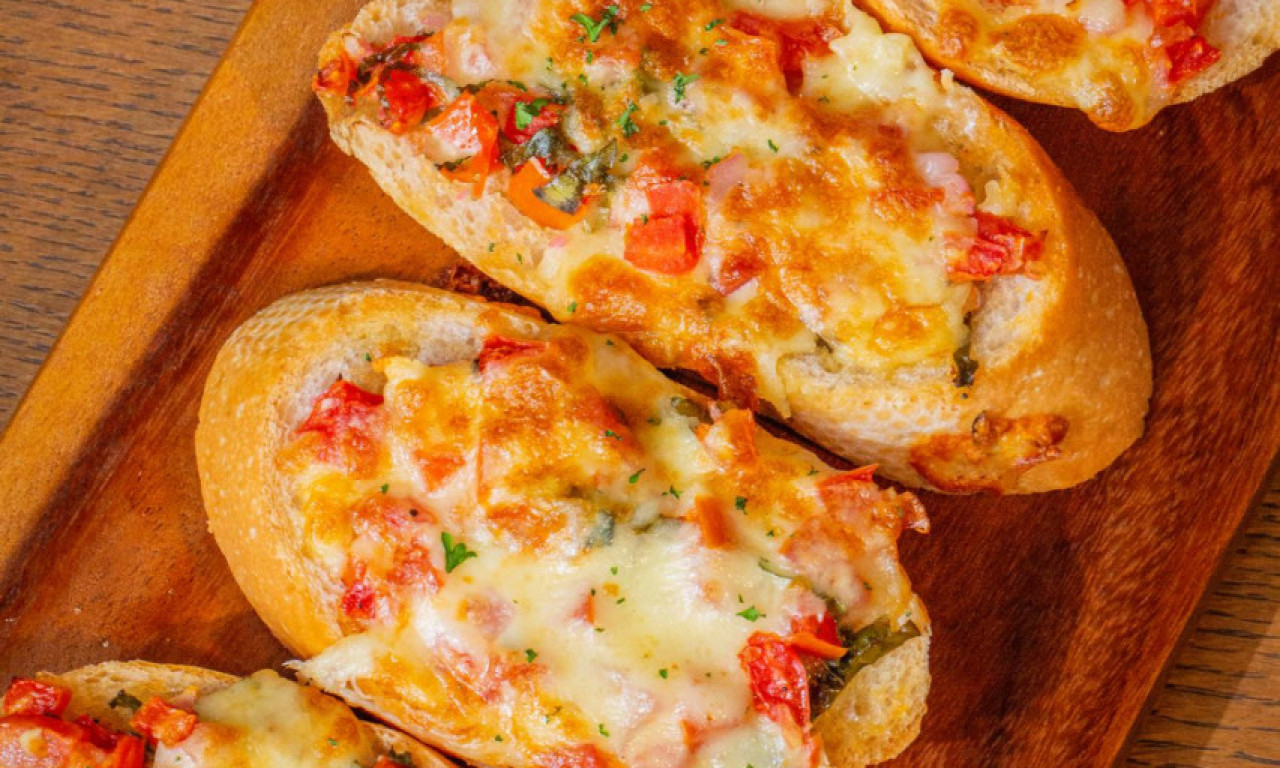 MINI PICE KOJE SE TOPE U USTIMA Ovaj recept morate probati!