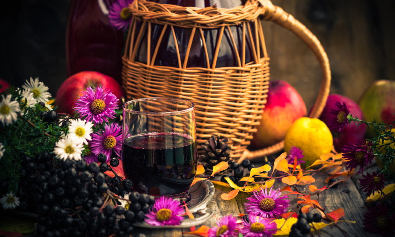 KAŽU, NAJZDRAVIJA BILJKA NA SVETU Čisti jetru, jača srce i snižava pritisak – evo kako da napravite domaći sok