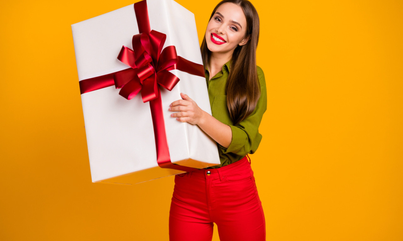 KAKVI SE POKLONI NOSE ZA SLAVU? Crkva savetuje ove darove, a ovih 7 stvari izbegavajte!