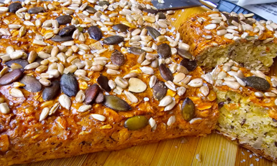 ČAROBAN HLEB BEZ BRAŠNA I GLUTENA  Bogat je semenkama, vlaknima i zdravim mastima, savršen za zdrav život!