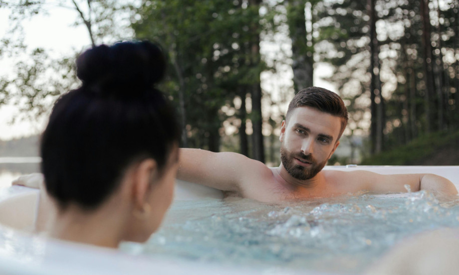 "DATING DOWN" OSVAJA SVET Trend koji na prvi pogled deluje bezazleno, a može da uništi svaku vezu