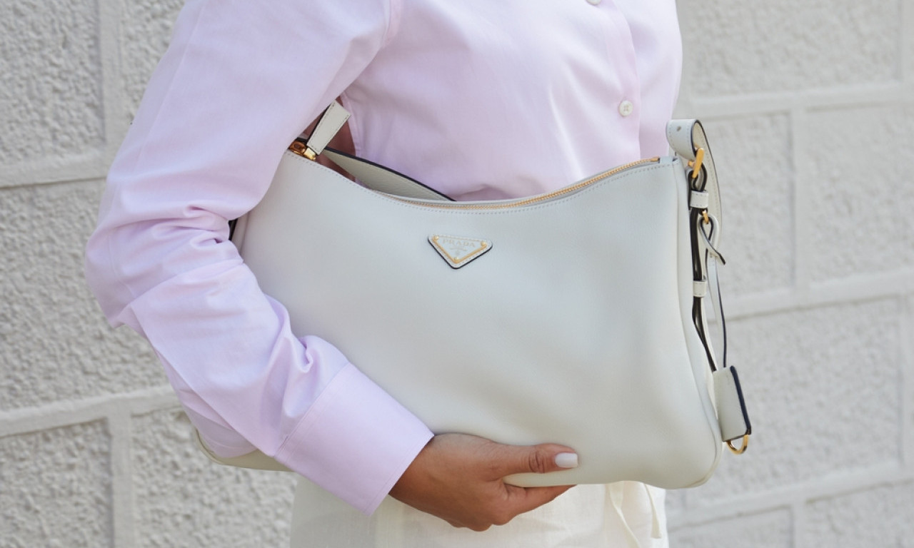 TORBE KOJE POKREĆU TREND Kako nositi velike torbe sa stilom