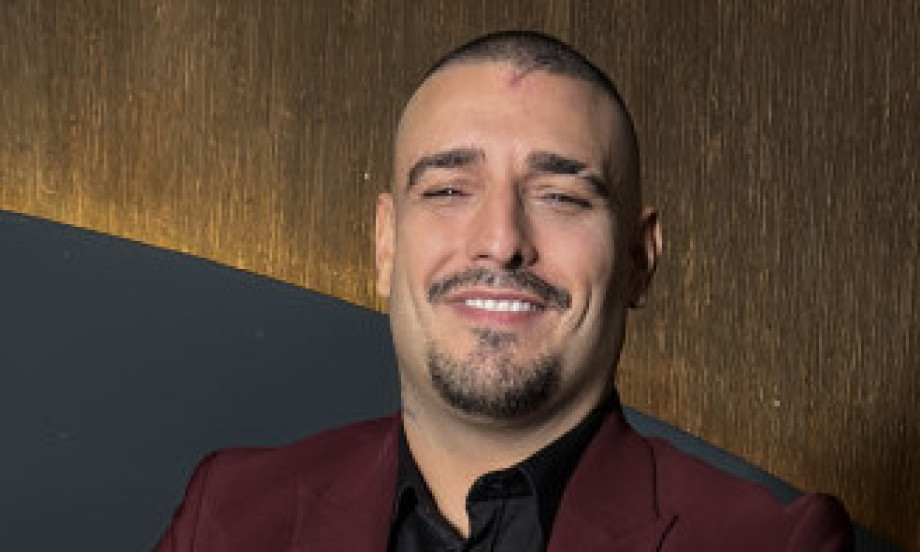 DARKO LAZIĆ OVAKO SPREMA SVADBARSKI KUPUS Pevač otkriva sve cake!