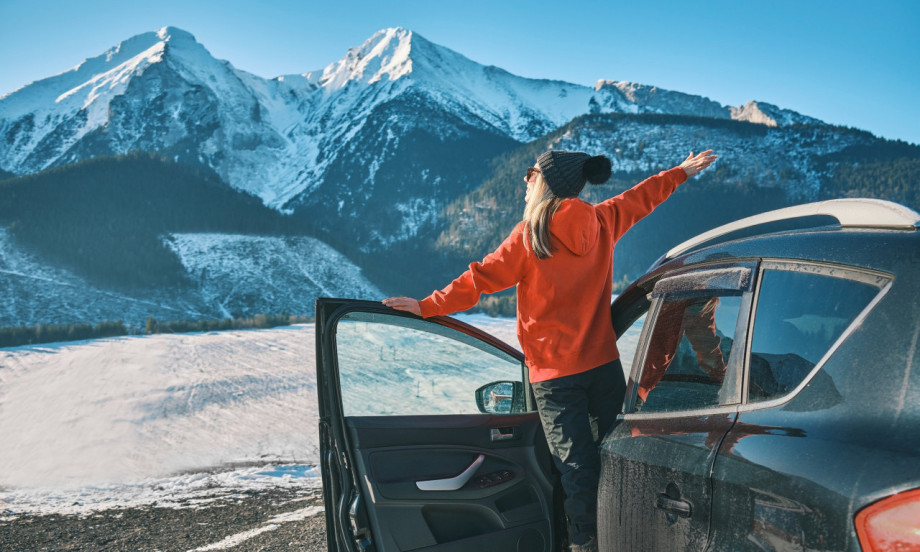 6 STVARI KOJE NIKADA NE TREBA DRŽATI U AUTU TOKOM ZIME Auto zimi nije ostava – evo šta prvo iznesite napolje