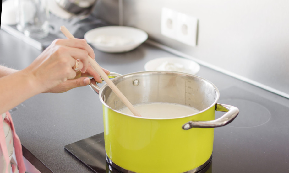 KAŠALJ I BOLNO GRLO MUČI VAŠE DETE? Bake su davale ovaj narodni lek svojoj deci pa probajte i vi