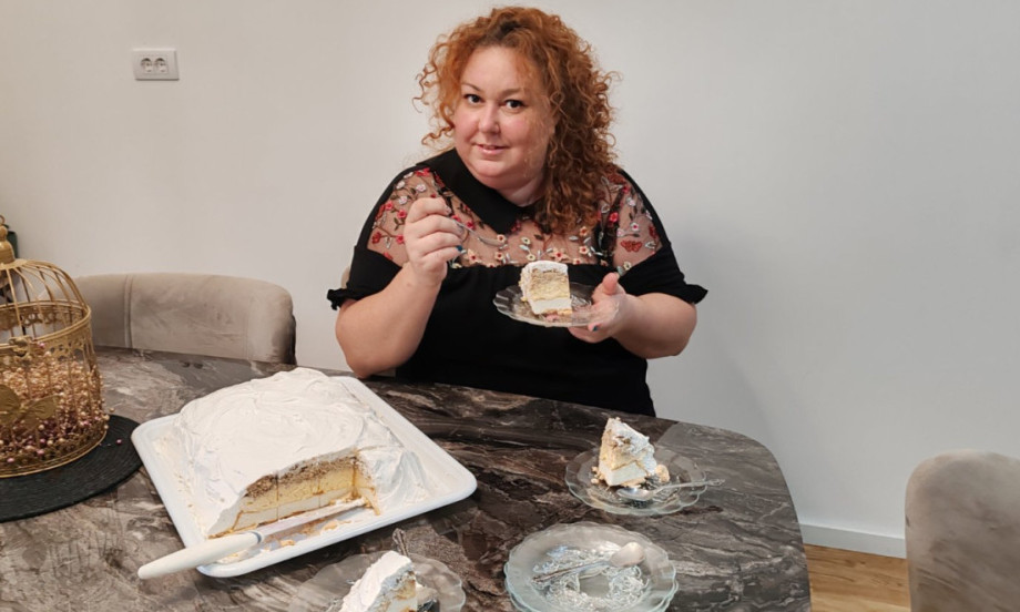 KAKO JE ANICA NAPRAVILA PUSLICU Kada proradi inat ispadne slatka, mala "obrnuta torta", a gosti traže parče više (FOTO)