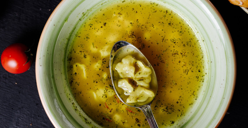 „PENICILIN SUPA“ KOJA LEČI I PREHLADU I MAMURLUK Italijanski recept koji, kažu, "diže iz mrtvih"