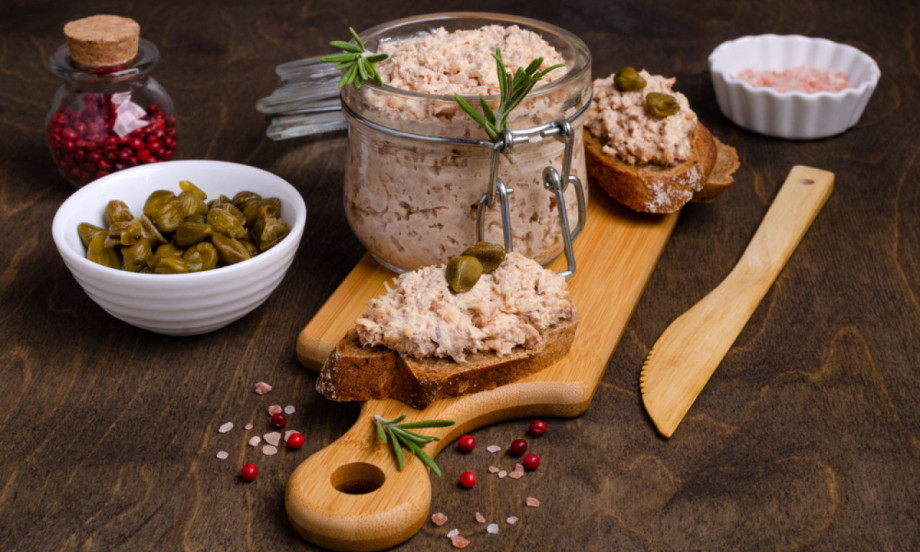 TRI POSNE PAŠTETE KOJE ODUŠEVLJAVAJU Brze i ukusne za slavsku trpezu!