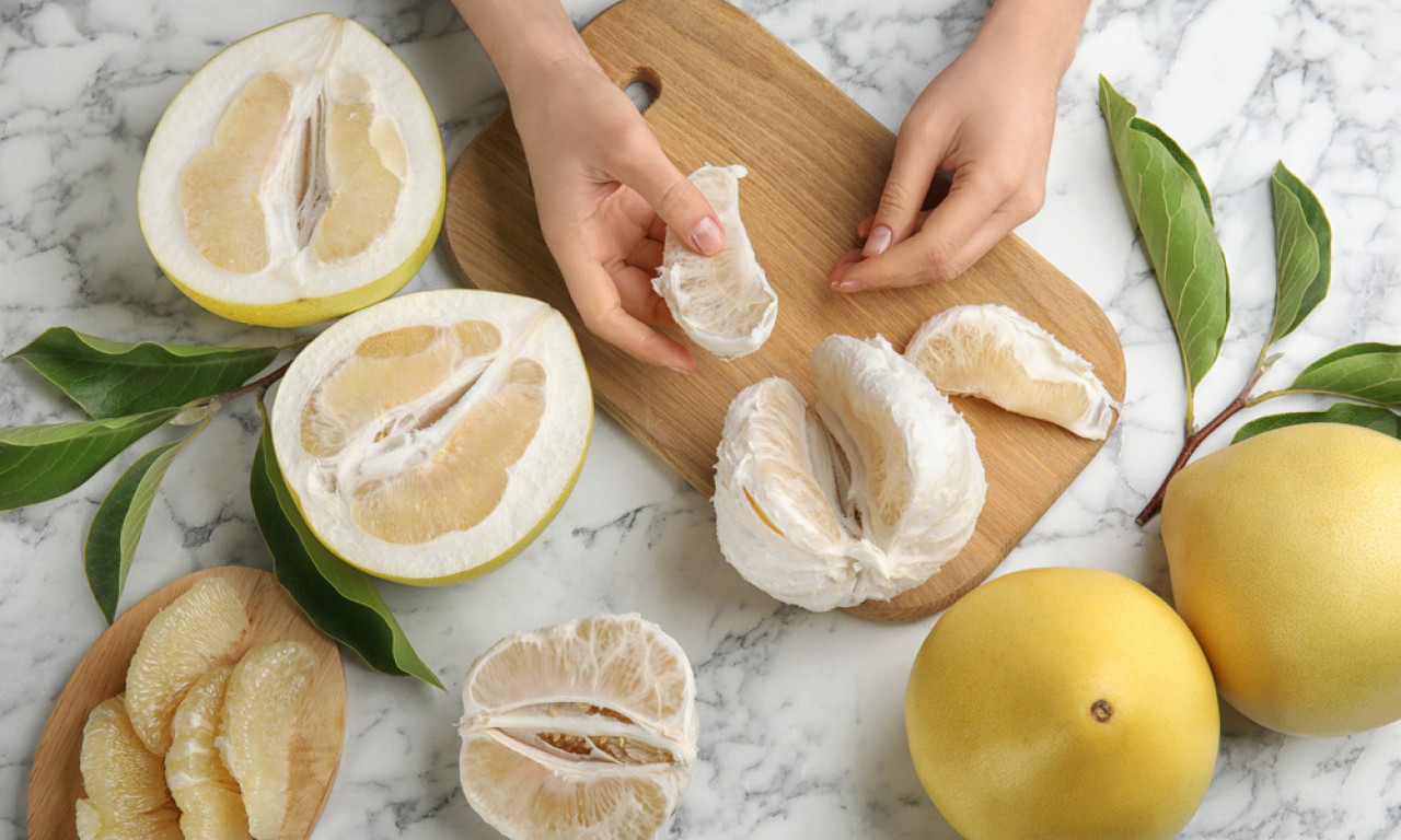 VOĆE KOJE LEČI SRCE I CREVA Malo ko ga jede, a jača imunitet bolje od narandže