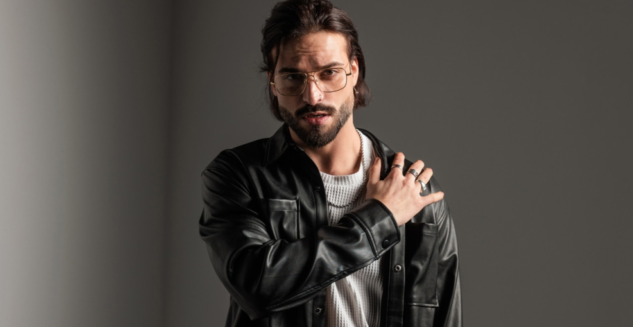 STVARI KOJE MUŠKARCI TREBA DA PRESTANU DA NOSE Moda po ženskom sudu - muškarci ne volite UGG a žene ovo