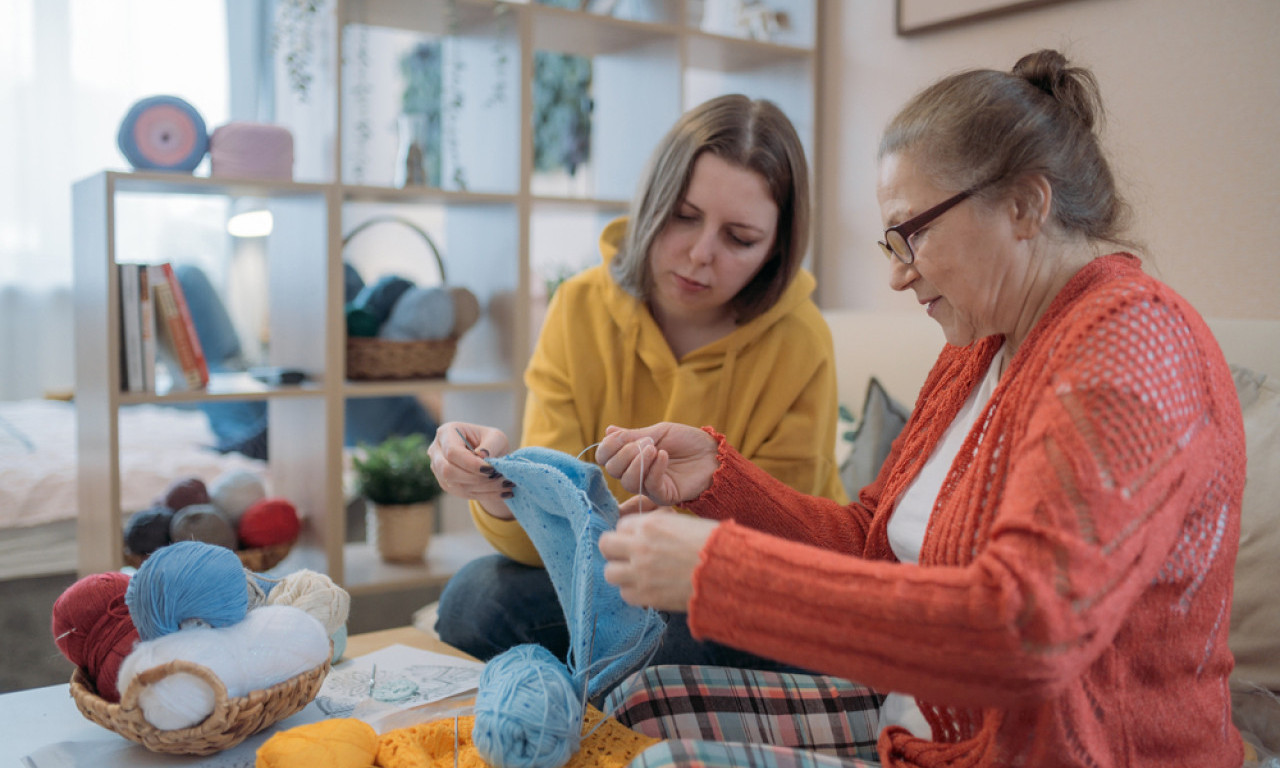 NI TERAPIJA NI LEKOVI Ovi „bapski“ hobiji vraćaju mir u glavu!