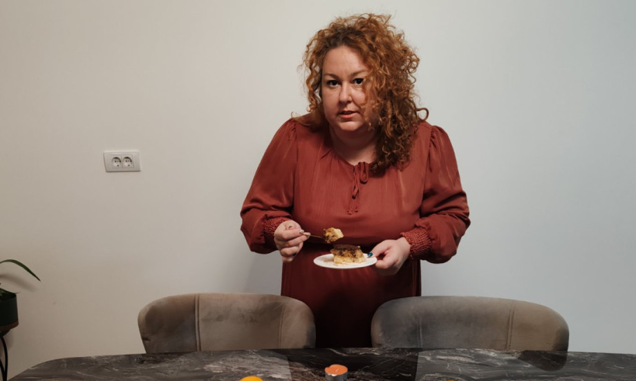 KAKO JE ANICA NAPRAVILA JAFA KOLAČ Jednostavan recept koji će dom ispuniti mirisom pomorandže i čokolade (FOTO)