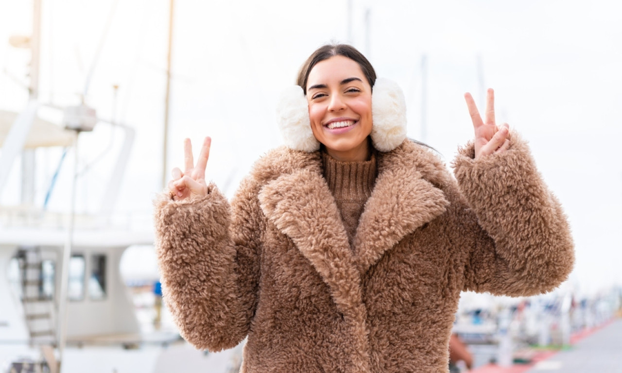 ZAŠTITNICI ZA UŠI SU HIT SEZONE Najtopliji i najmoderniji detalj po Bella savetu samo za vas!