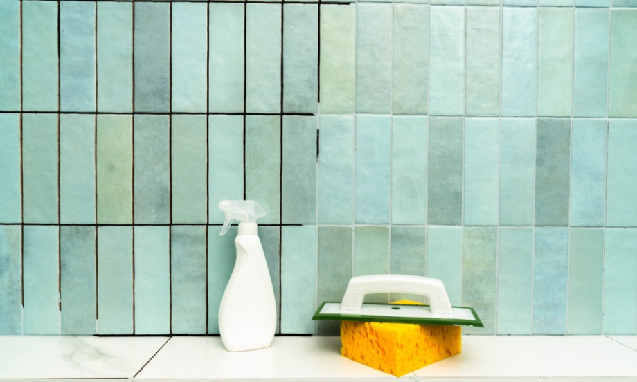 NAJBOLJI NAČIN DA OČISTITE FUGE Domaći trik koji vraća pločice u prvobitni sjaj