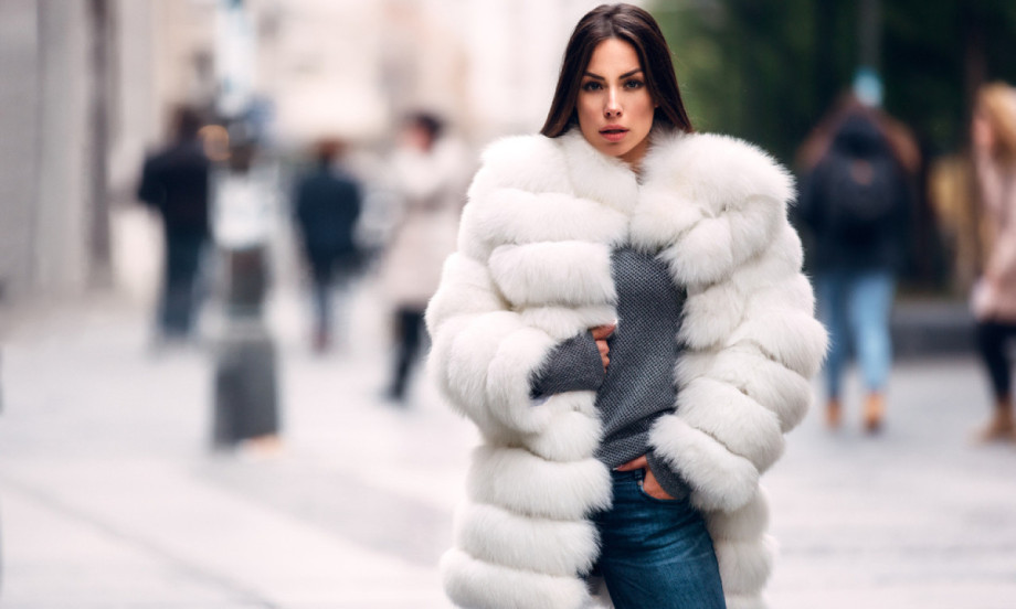 KRZNO SE VRAĆA NA VELIKA VRATA, DA ZNATE Jakne i kaputi sa krznenim detaljima ponovo haraju modnom scenom